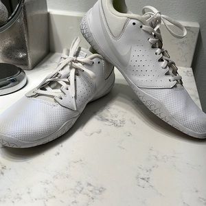 Nike cheer shoes